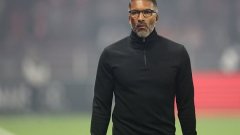 Ренн уволит Бее после поражения от Ниццы