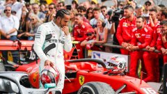 Акции Ferrari установили рекорд по цене после новости о заключении сделки с Хэмилтоном