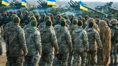 Военное положение в Украине продлили до середины мая