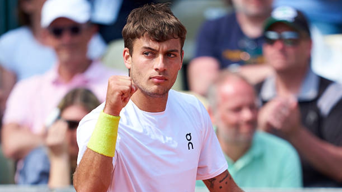 Флавио Коболли - Чжичжень Чжан. Прогноз на матч 27.12.2025