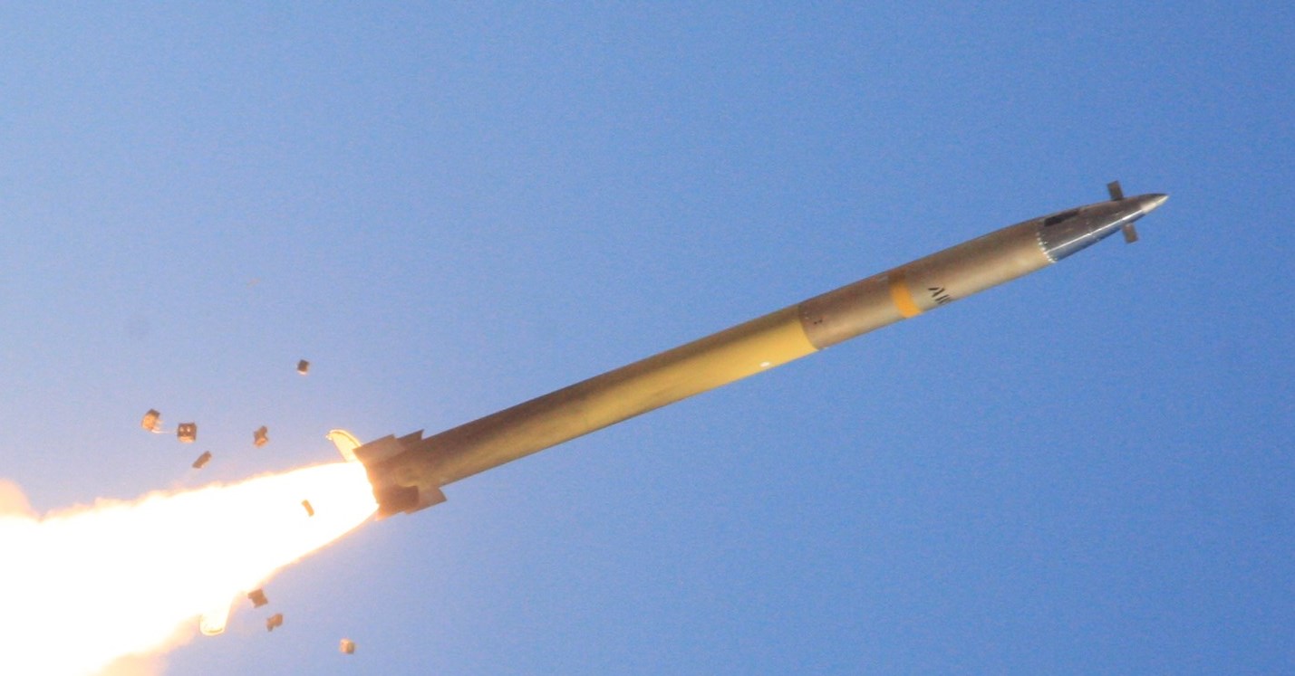 Ракета семейства GMLRS (Guided Multiple Launch Rocket System) от Lockheed Martin для систем М142 HIMARS и M270. 2021 год. США. Фото: T. A. O’Brien