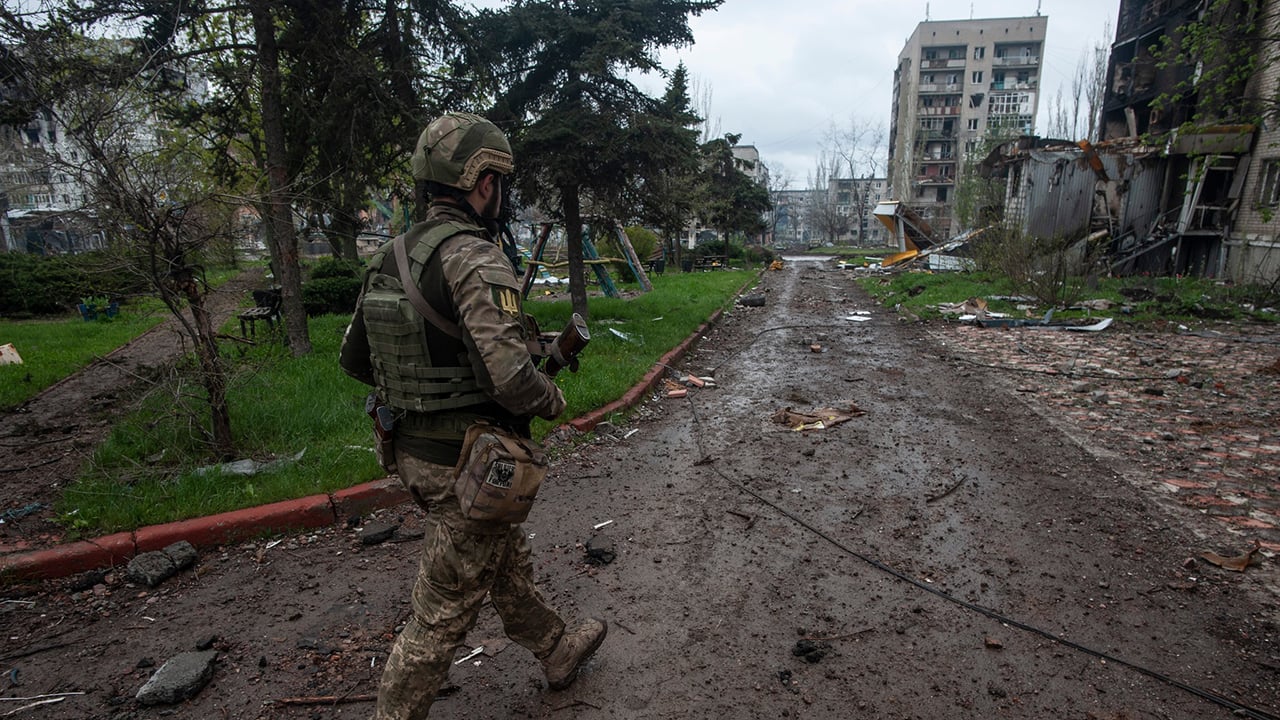 Шаг к масштабным операциям: Костенко о продвижении ВСУ возле Бахмута