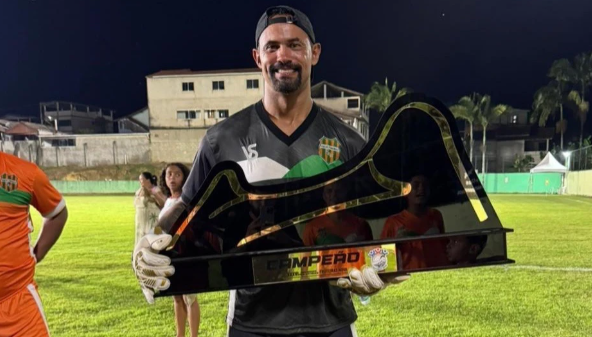 Бруно Фернандес вернулся в профессиональный футбол после тюремного срока