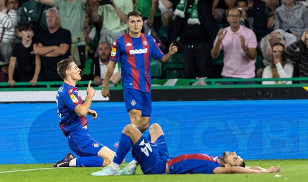 Милан согласовал трансфер нападающего Партизана Костича - Романо