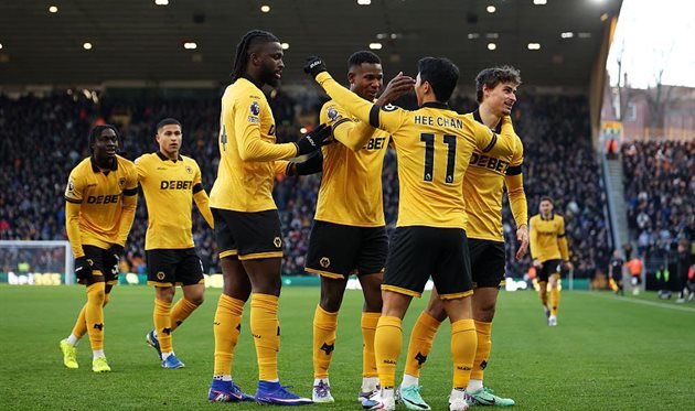 АПЛ: Вулверхэмптон впервые победил в чемпионате