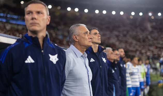 Крузейру объявил об отставке Тите