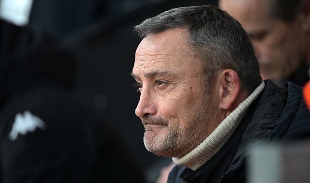 Коуч Ниццы остается в клубе несмотря на скандал