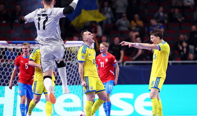 Украина одолела Чехию и вышла в четвертьфинал Евро-2026 по футзалу